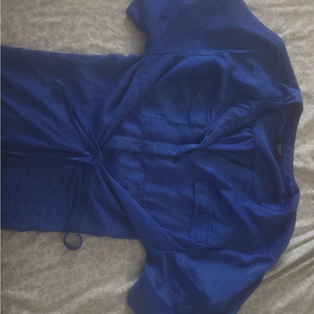 Sleek beautiful blue dress